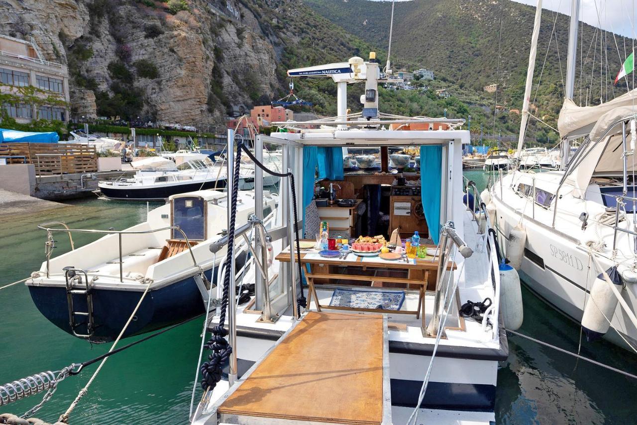 Aloha Jak'S Boat Alassio Exterior photo